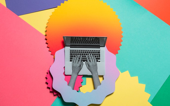 Laptop auf buntem Hintergrund
Bildunterschrift: Working with computer collage By CACTUS Creative Studio